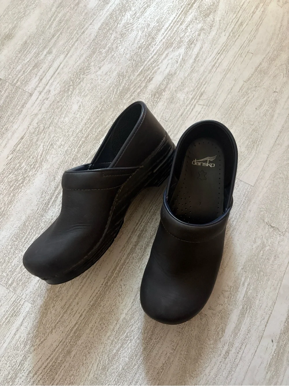 Dansko Men’s Professional Black Oiled Clogs